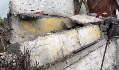Heyelanda balkonu çöken 2 katlı müstakil ev boşaltıldı