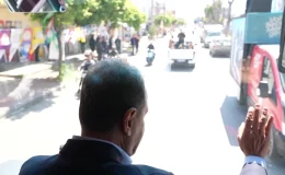 Mersin Büyükşehir Belediye Başkanı Vahap Seçer, Akdeniz ilçesinde mahalleleri ziyaret etti