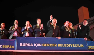Bursa Büyükşehir Belediye Başkanı Alinur Aktaş, esnaf ve vatandaş ziyaretlerine devam ediyor