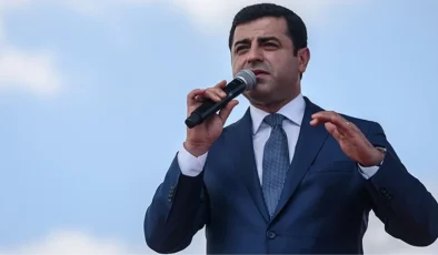 Van’da belediye başkanlığının AK Parti’ye geçmesine ilişkin Selahattin Demirtaş’tan ilk sözler