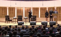 Özgür Özel Bilkent Üniversitesi’nde Gençlerle Buluştu: “Bugün Bekâ Sorunu Her Dört Gençten Üçünün Bavulları Zihninde Toplamış Olmasıdır”