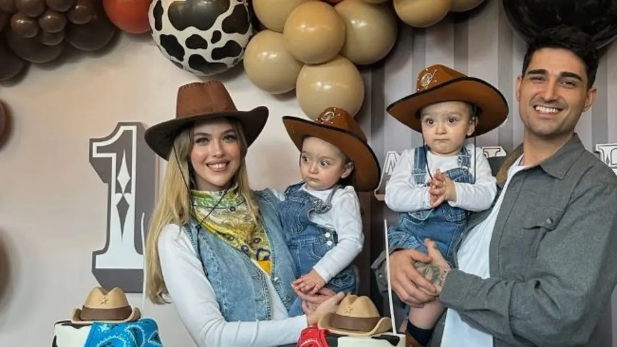 Sürpriz suya düştü! Yeni yaşının ilk pastası yere devrildi! İdo Tatlıses yeni yaşını böyle kutladı!