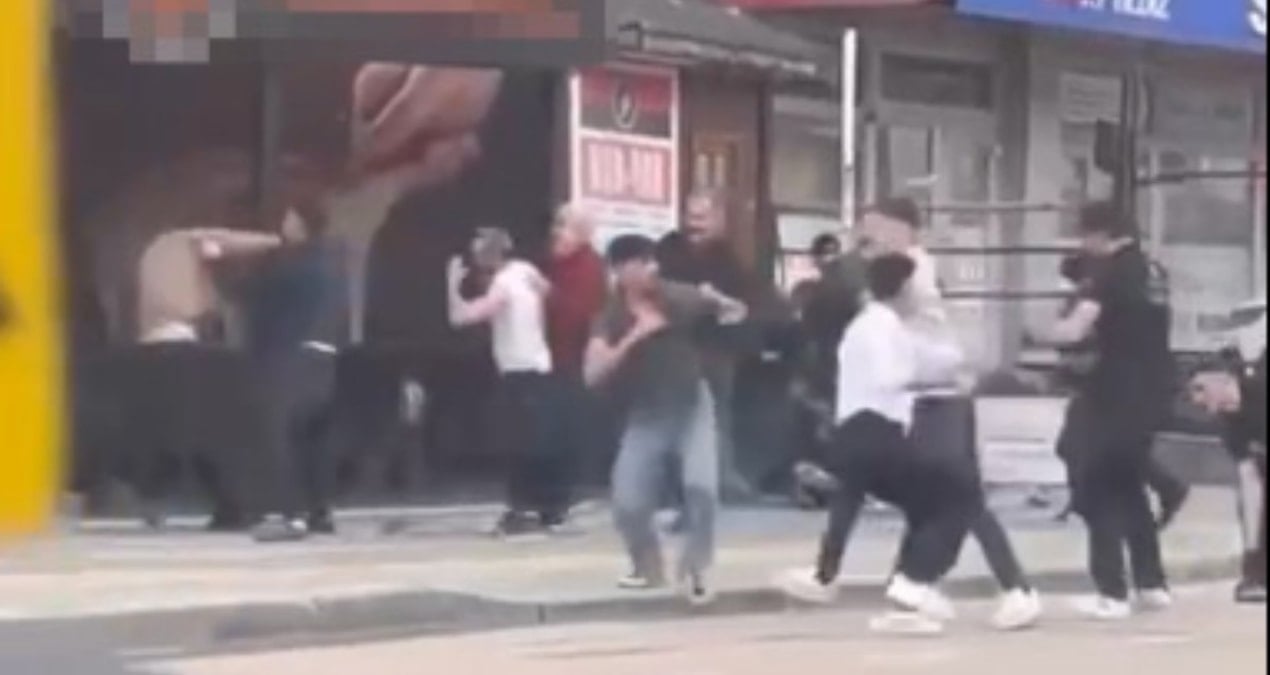 Eski çalışanla patron kavgaya tutuştu! Polis havaya ateş açarak durdurdu